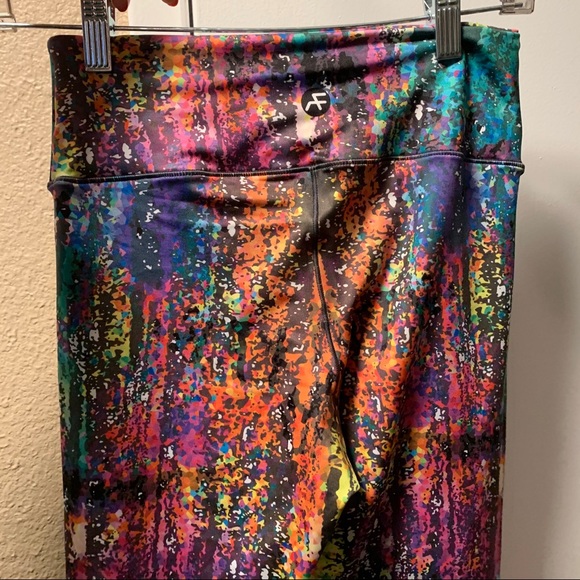 paint splattered workout leggings - Picture 3 of 3
